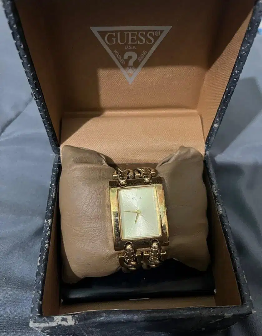 Jam guess cewek