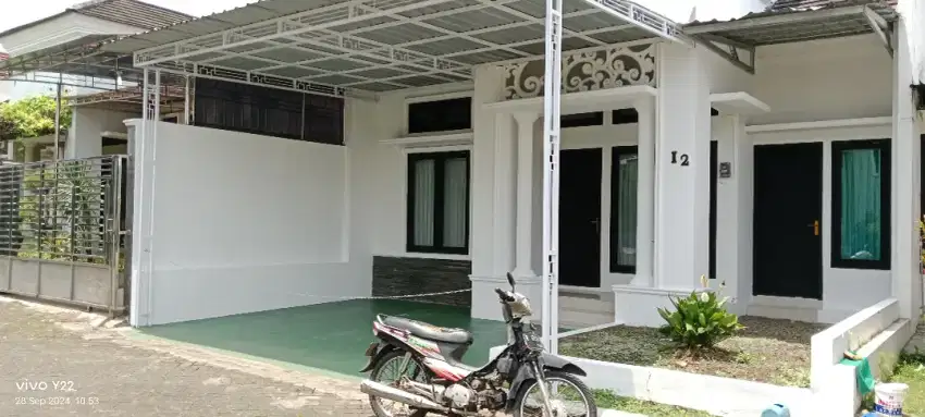 Jual Rumah: di Saphire Estate Sumampir