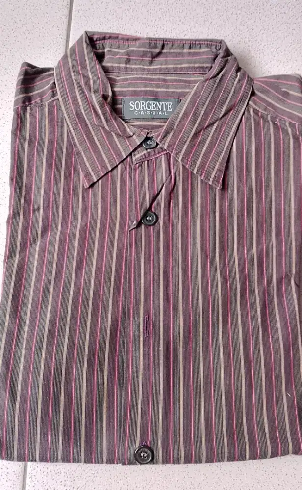 Kemeja pria warna masih bagus