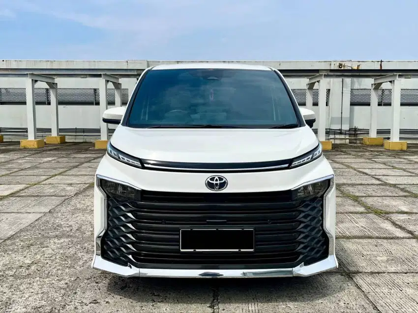 Toyota Voxy 2.0 2023 voxy 2018, voxy 2018 Voxy 2023