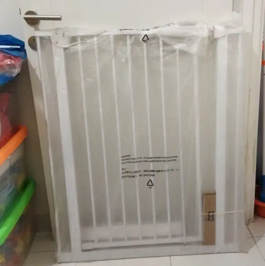 Pagar pengaman bayi Baby Safe pintu pembatas extra tall and wide