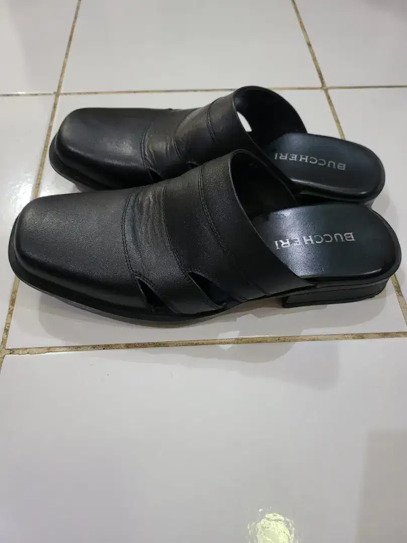 Sandal Buccheri