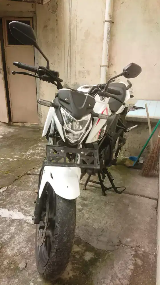 HONDA CB150R STREETFIRE