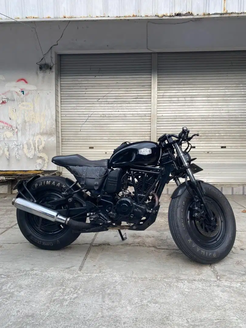 MOTOR CUSTOM CAFE RACER