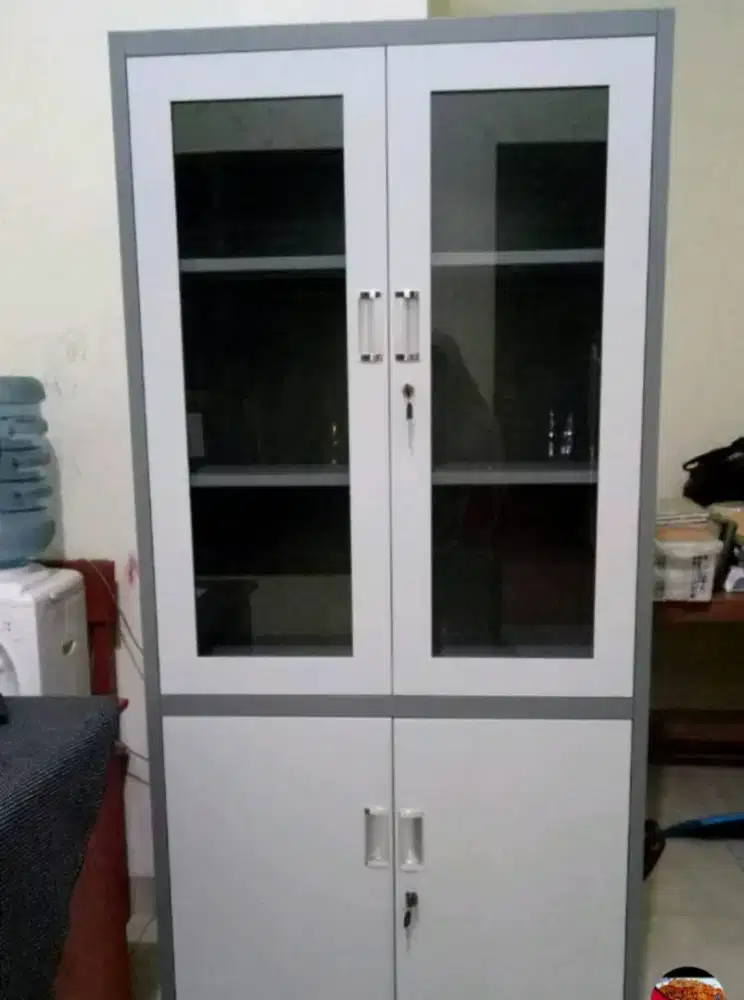 PERALATAN KANTOR LEMARI ARSIP BESI 2 PINTU KACA