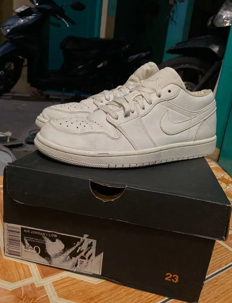Sepatu Nike Air Jordan 1 Low Pure White Platinum Second Original