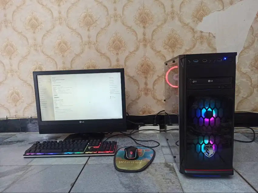 CPU + Bonus Monitor dan Keyboard