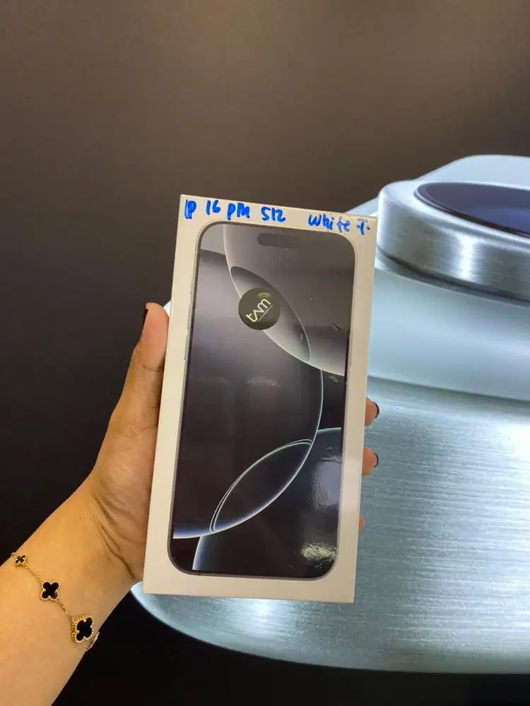 Iphone 16 Pro max 512 White Titanium -Garansi Ibox