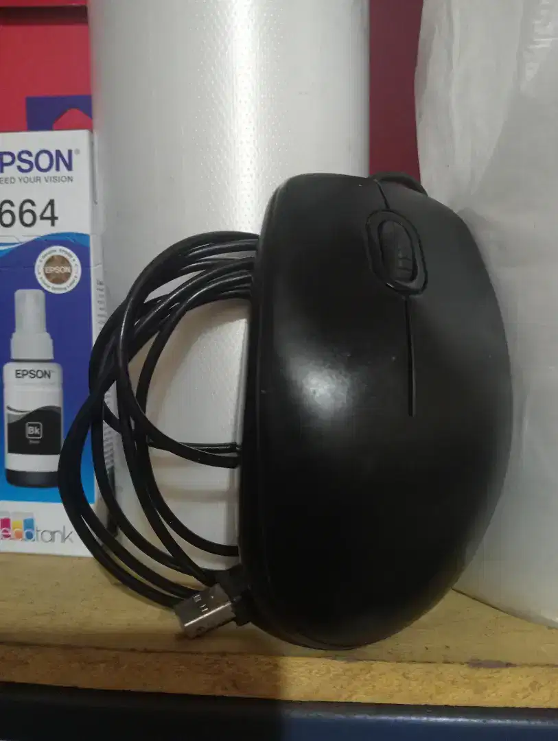 Mouse Logitech Seperti Baru
