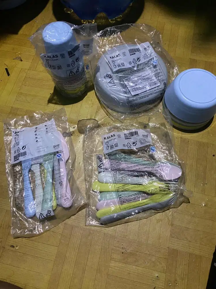 Set Piring, Gelas, Mangkuk, Sendok, Garpu, Pisau Plastik Makan Anak