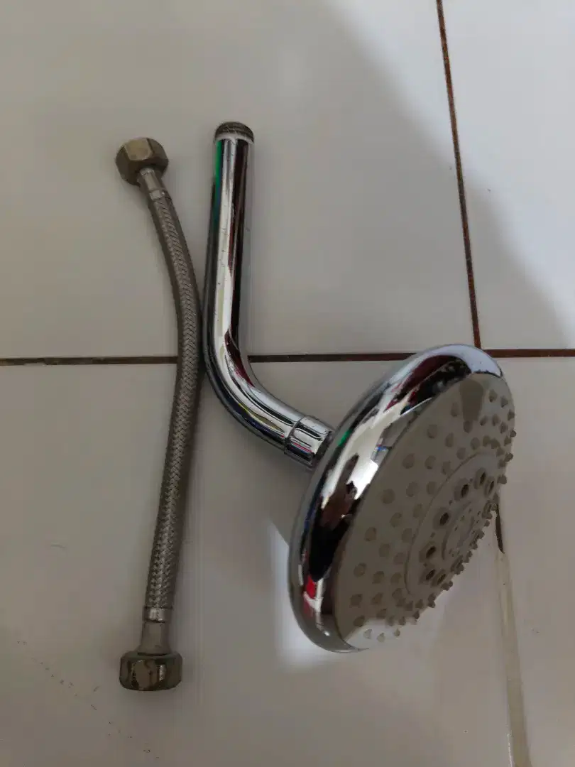Shower dan flexibel air masih bagus normal