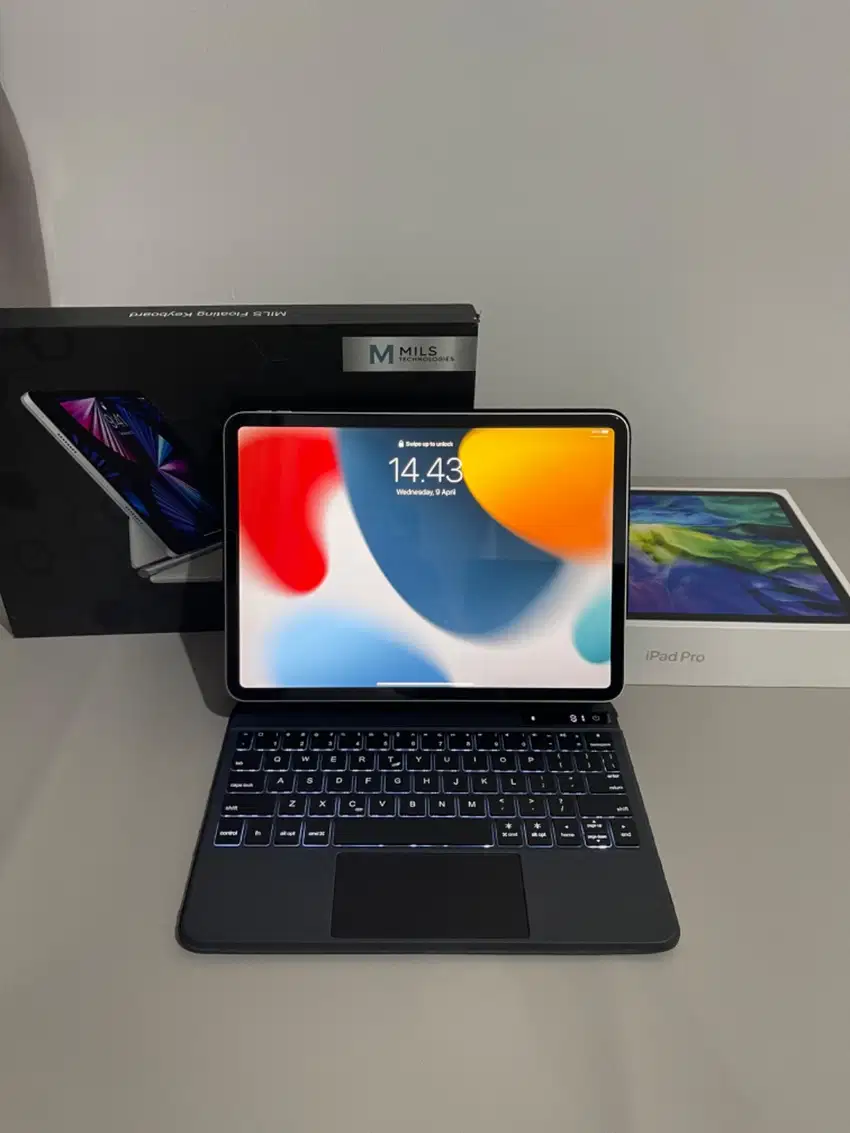 Dijual Ipad Pro 11-inch 2020 Ibox + Keyboard MILS Floating