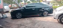 Toyota Limo 2013 Bensin