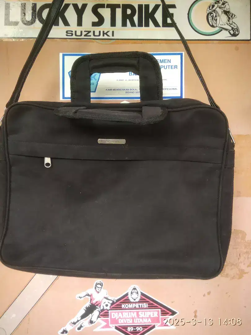 Tas laptop serbaguna merk Elizabeth