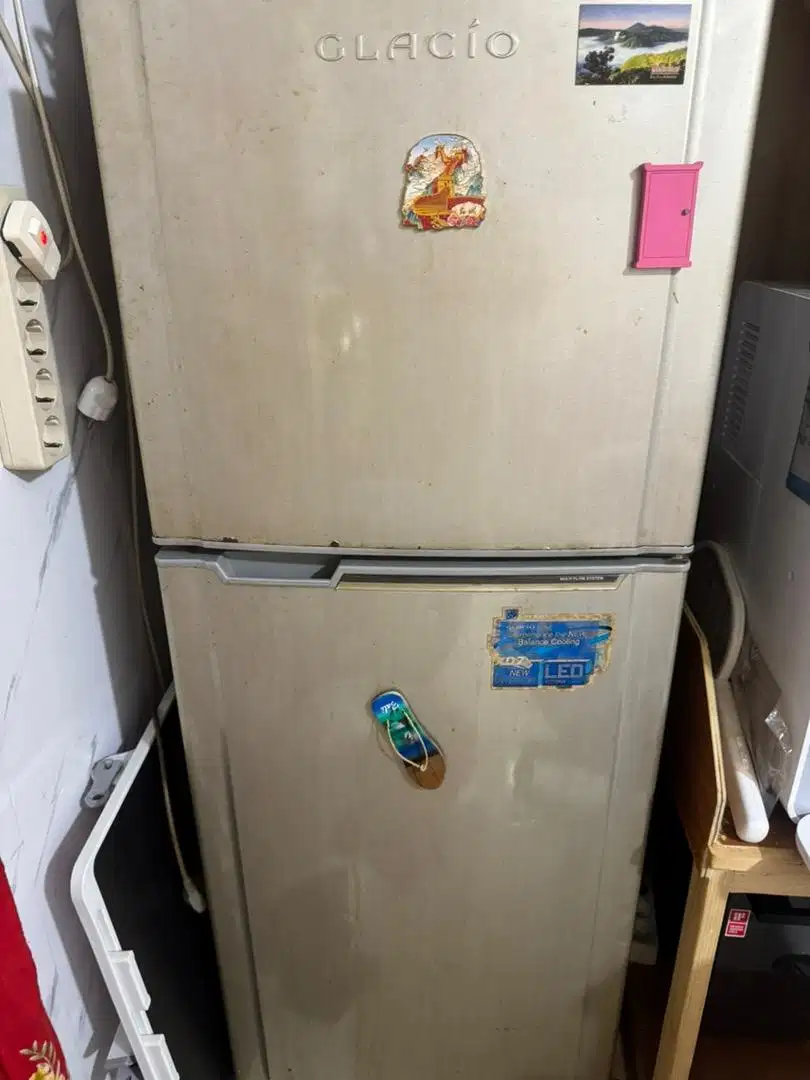 Kulkas 2 dua pintu atas bawah toshiba tidak dingin