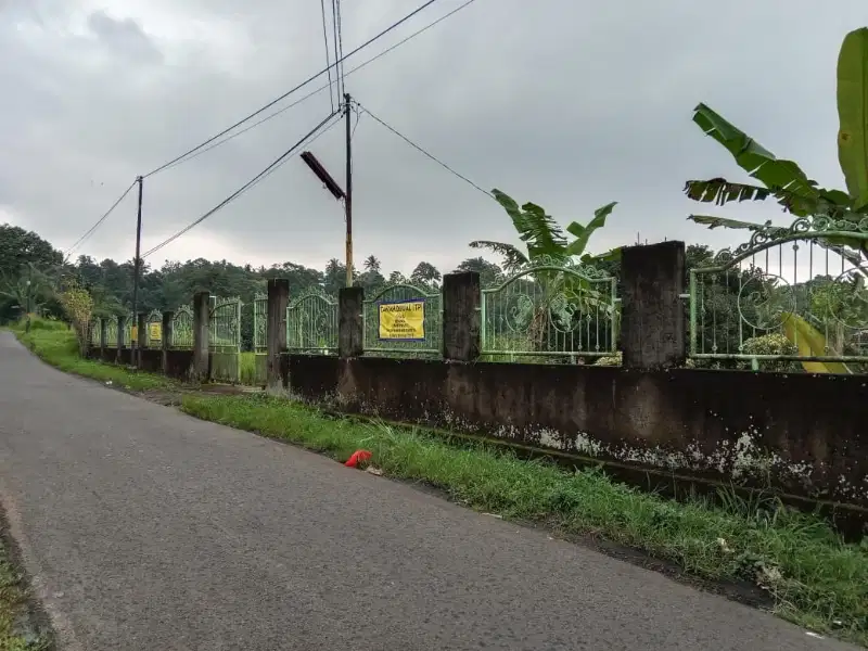 Tanah Luas, View Bagus di Cijeruk