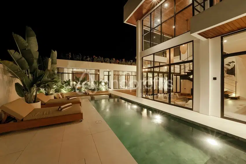 Luxury Villa With Ocean View in Pererenan