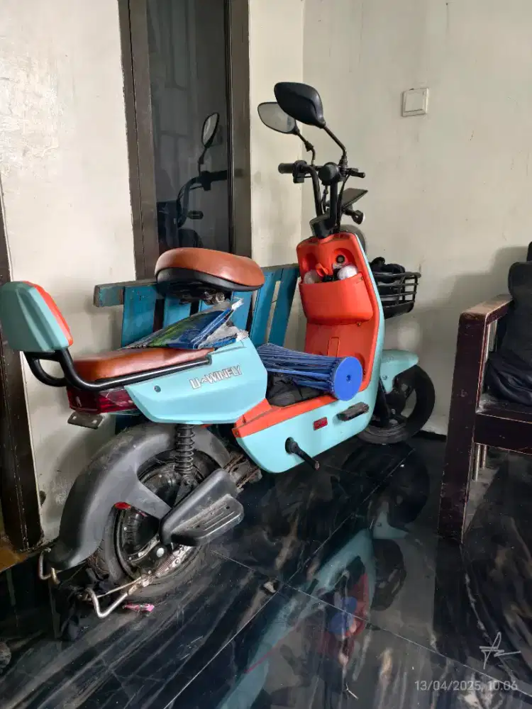 Sepeda listrik uwinfly