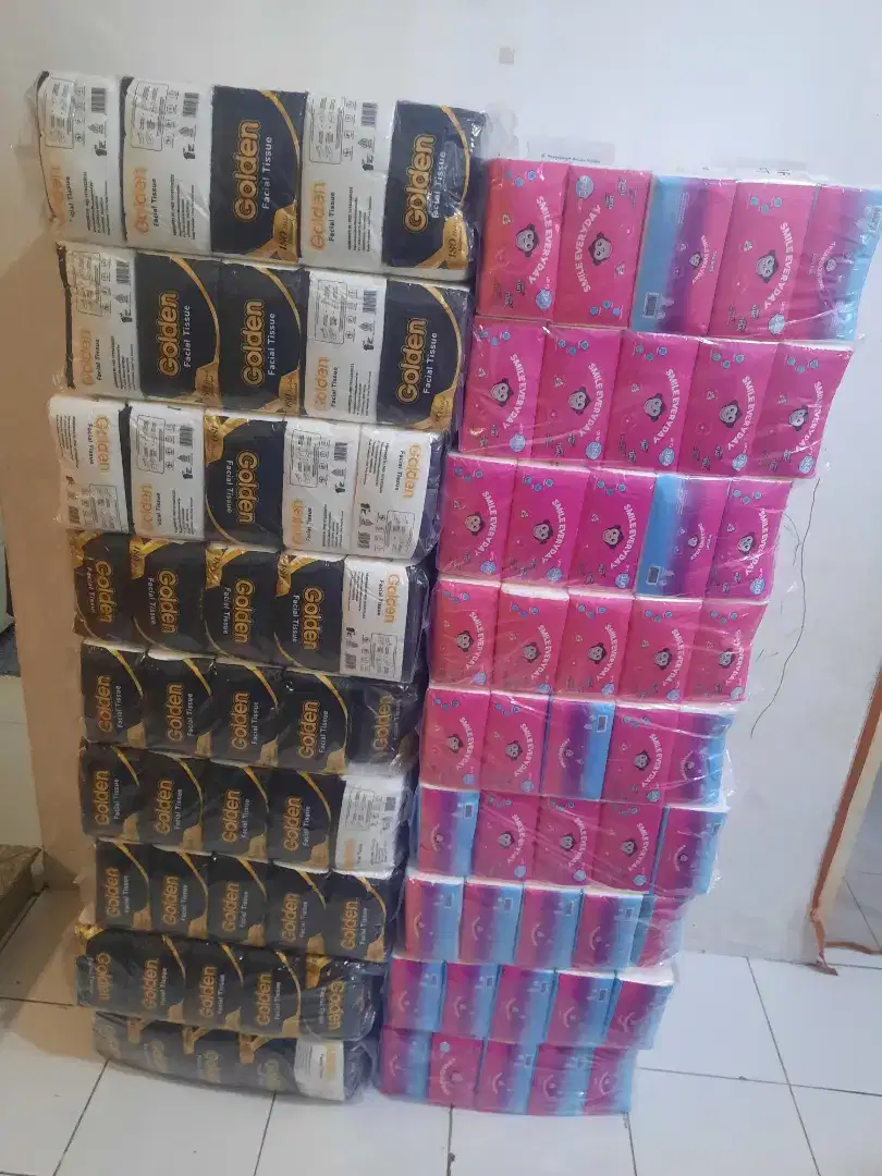 Tisu tita soft dan tisu golden