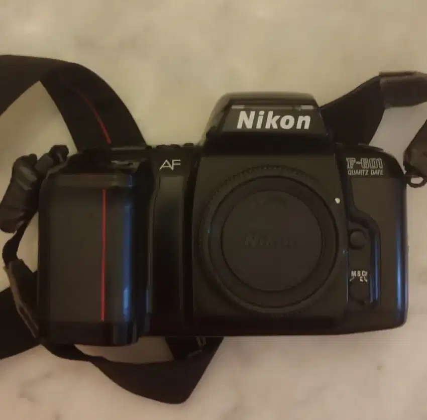 Nikon F-601 body only