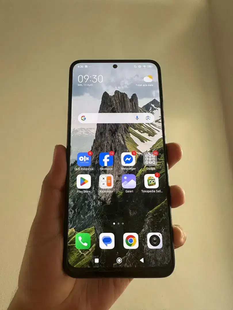 Xiaomi Note 12 8/128gb NFC unit charger mulus. sudah pakai softcase