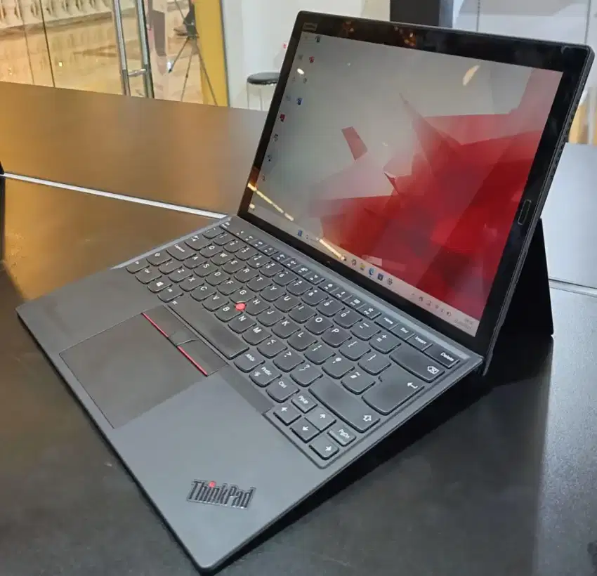 Leptop display bekas