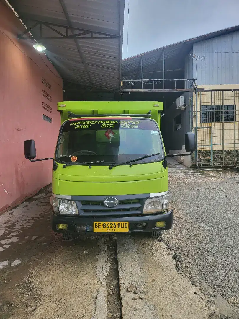 Hino dutro 130 HD 2013