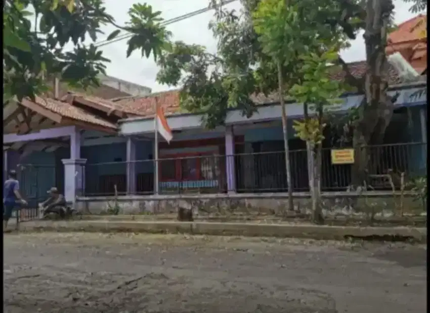 Dijual Rumah Strategis dibelakang Polda Jatim