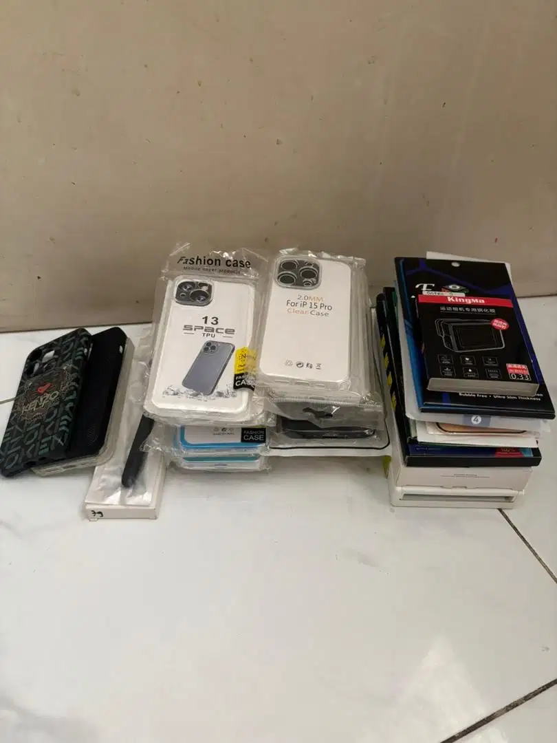 Borongan Casing dan Tempered Glas tipe iphone 13, 15 , 14 dll