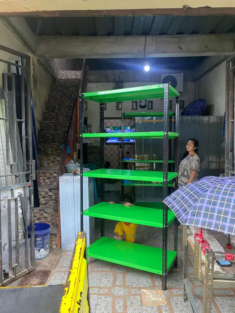 Rak susun besi murah rak laundry kokoh Rak besi siku lubang serbaguna
