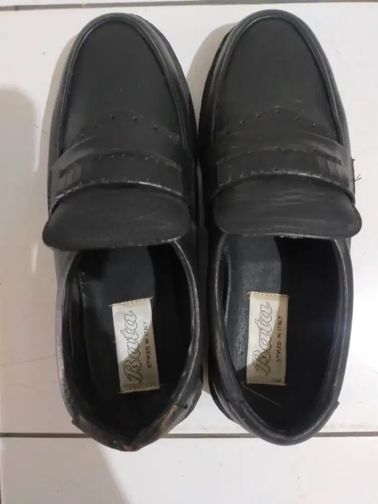 Sepatu pria no 38
