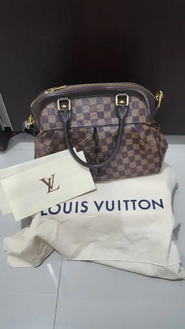 Tas LV tahun 2011