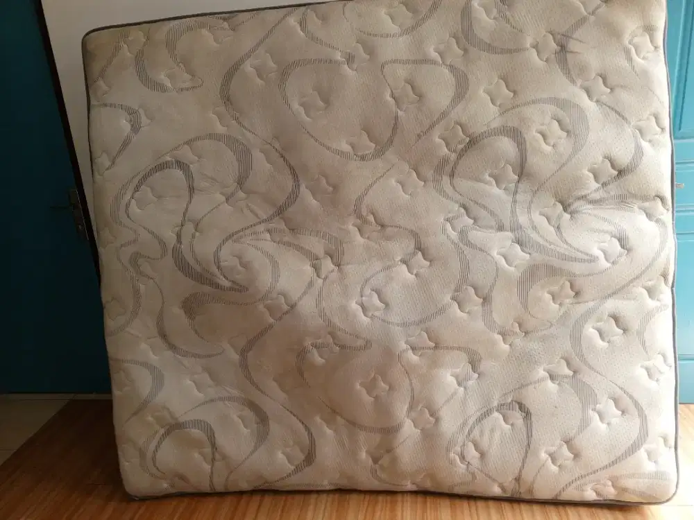 Jasa cuci kasur springbed sofa karpet jok mobil dll