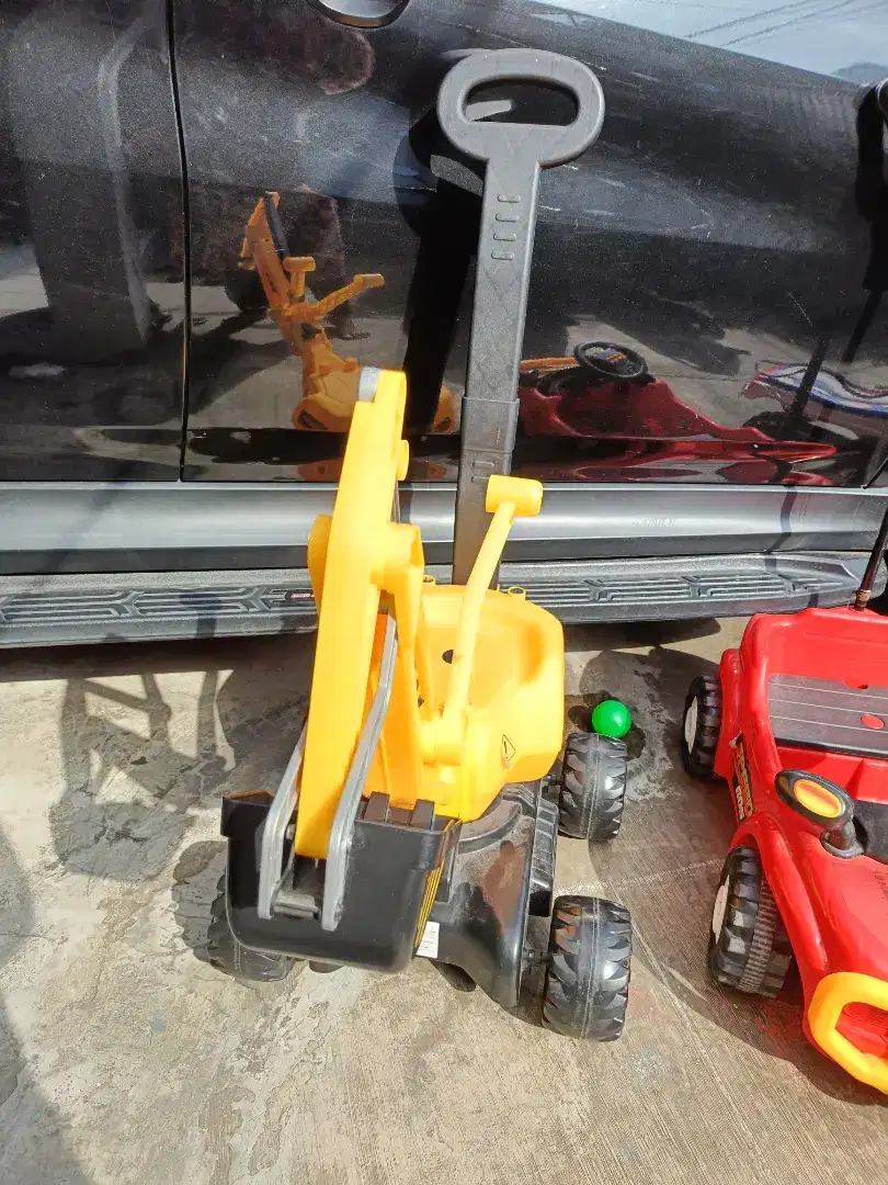 Mainan excavator