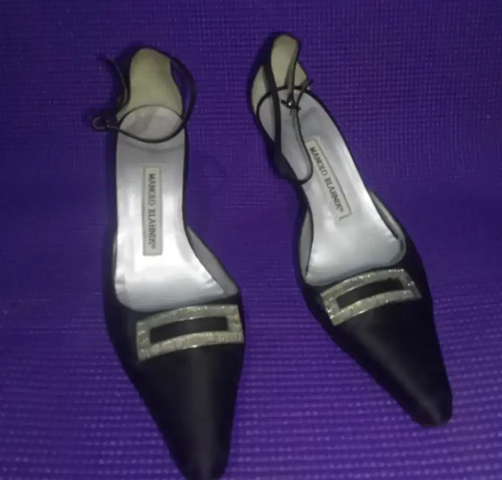 Manolo blahnik high heels 
size 37