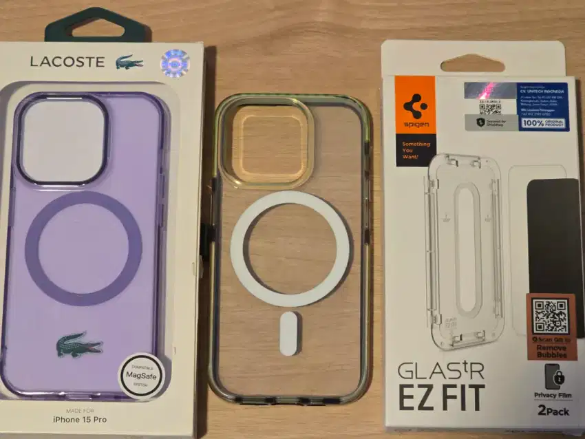 Case iphone 15 pro lacoste with privacy TG spigen