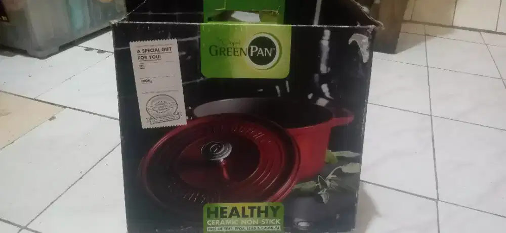 Greenpan featherweight red casserole 26cm 5,3 L