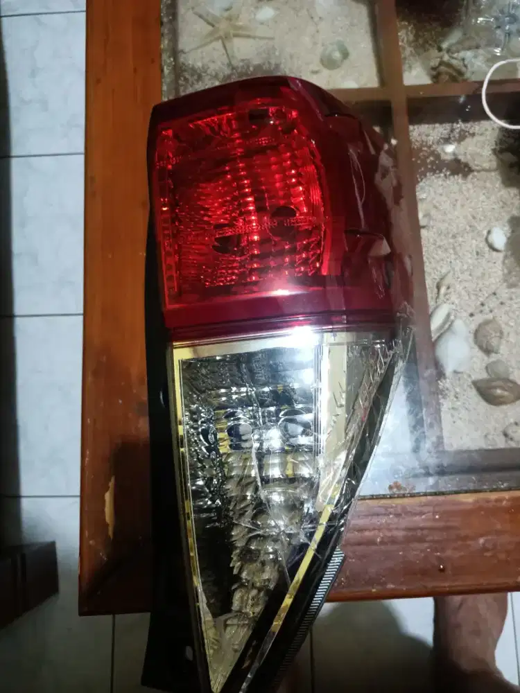 Di jual stoplamp Innova reborn 2016
