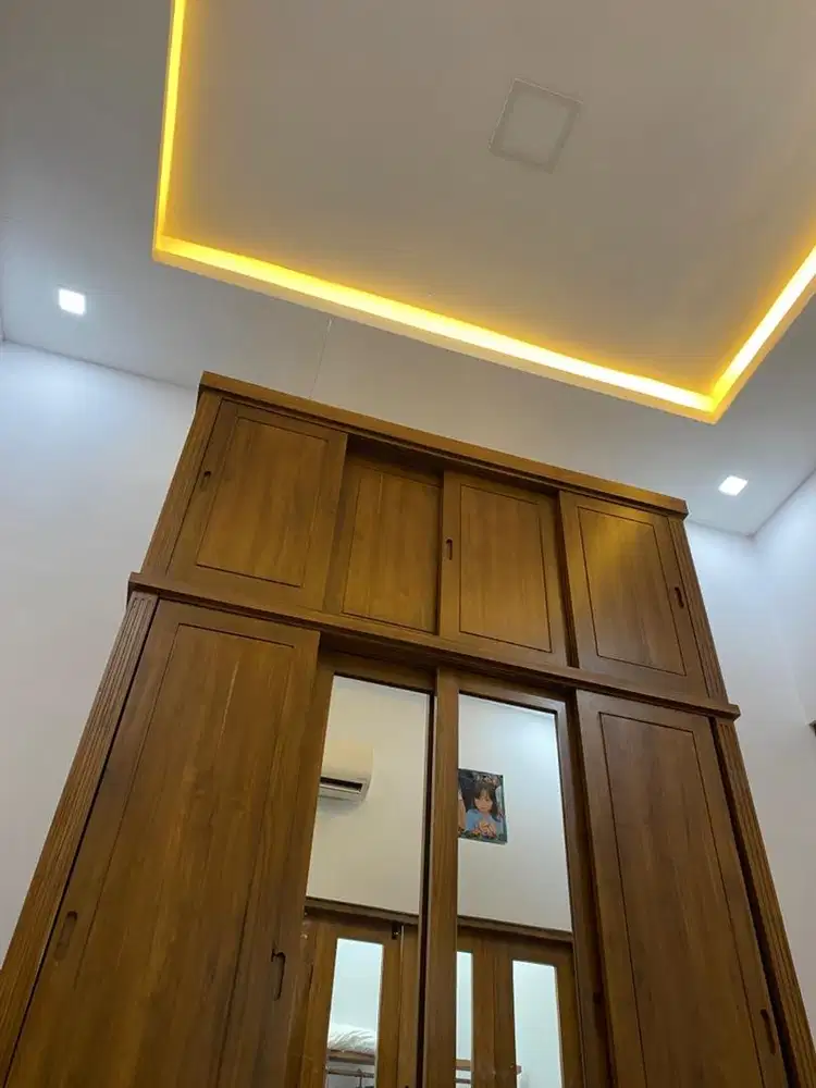 Lemari custom kayu jati