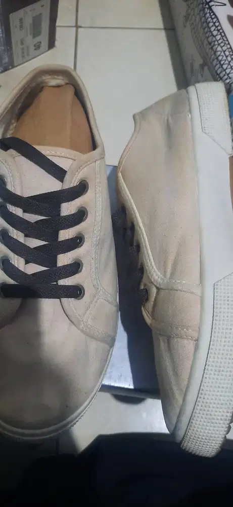 Sepatu Casual size 38