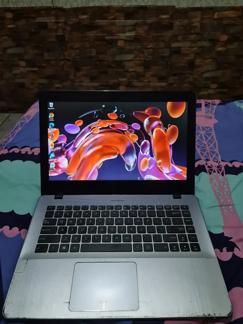 Laptop Asus A442UR buat skripsian