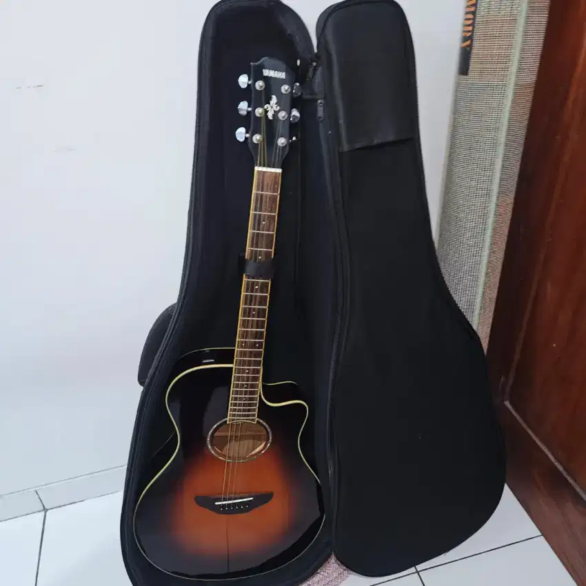 Gitar Yamaha Apx 600 + hardcase