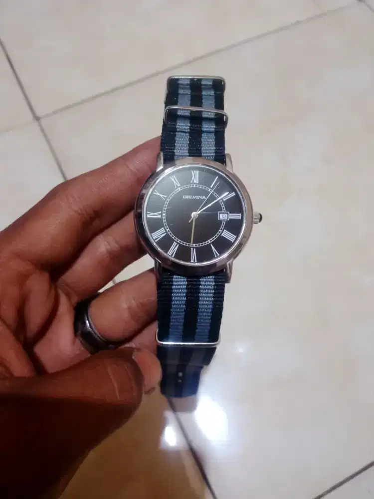 Jam tangan delvina