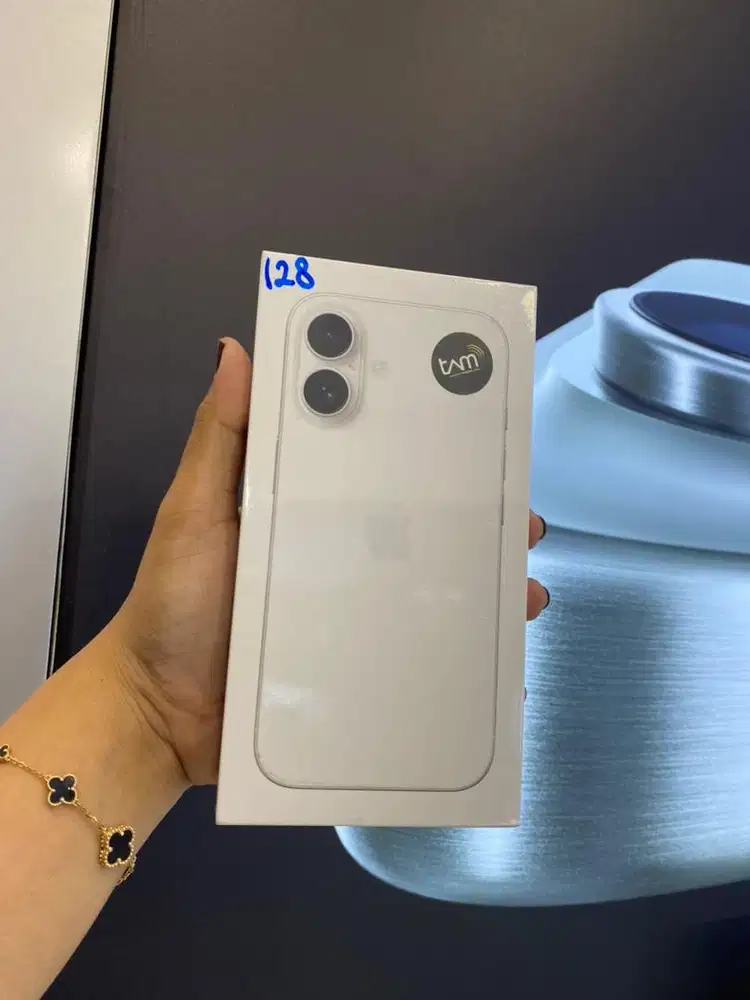 Iphone 16 128 Gb White - Garansi Resmi Ibox