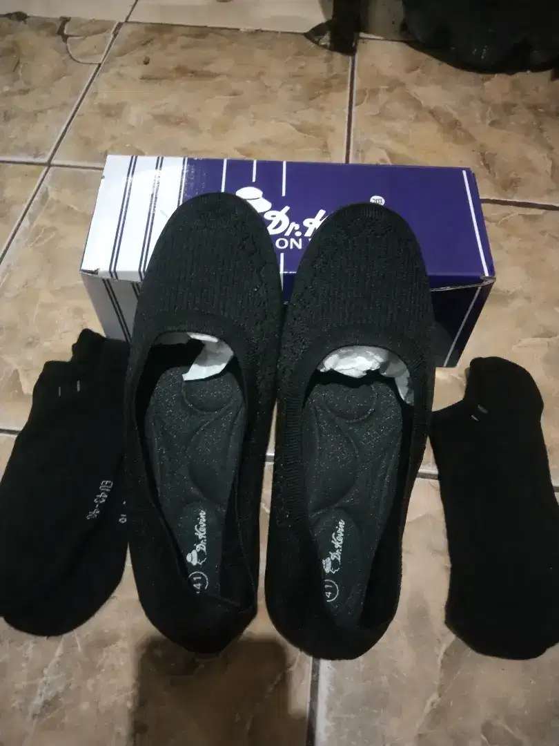 Flatshoes dr Kevin kondisi baru