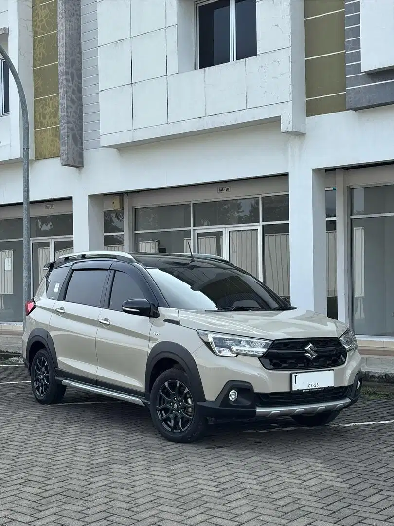 Suzuki XL7 Alpha Hybrid 1.5 AT Tahun 2023