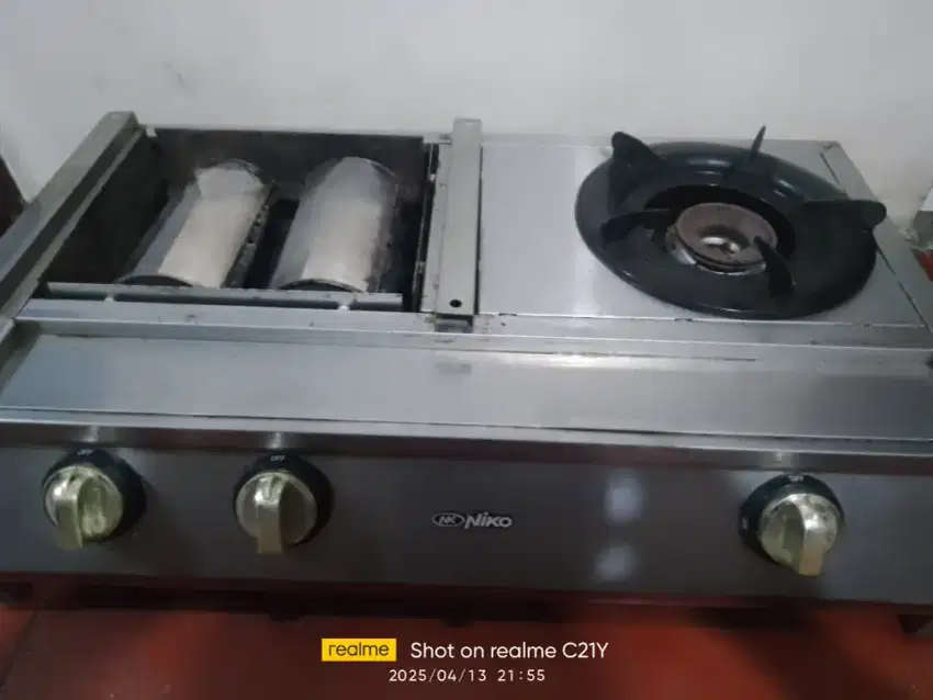 Kompor dan panggangan 2in1g  merk niko