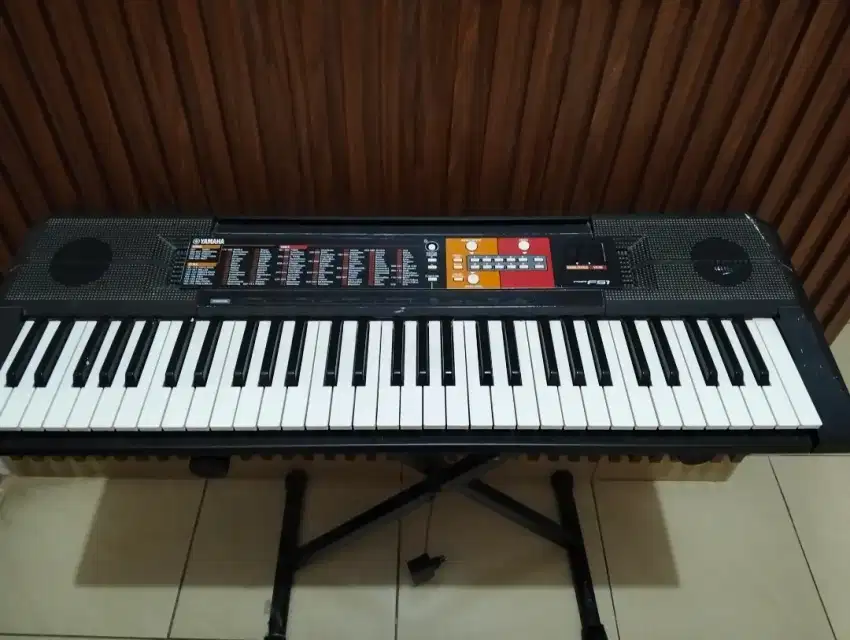Jual Keyboard Yamaha PSR F51
