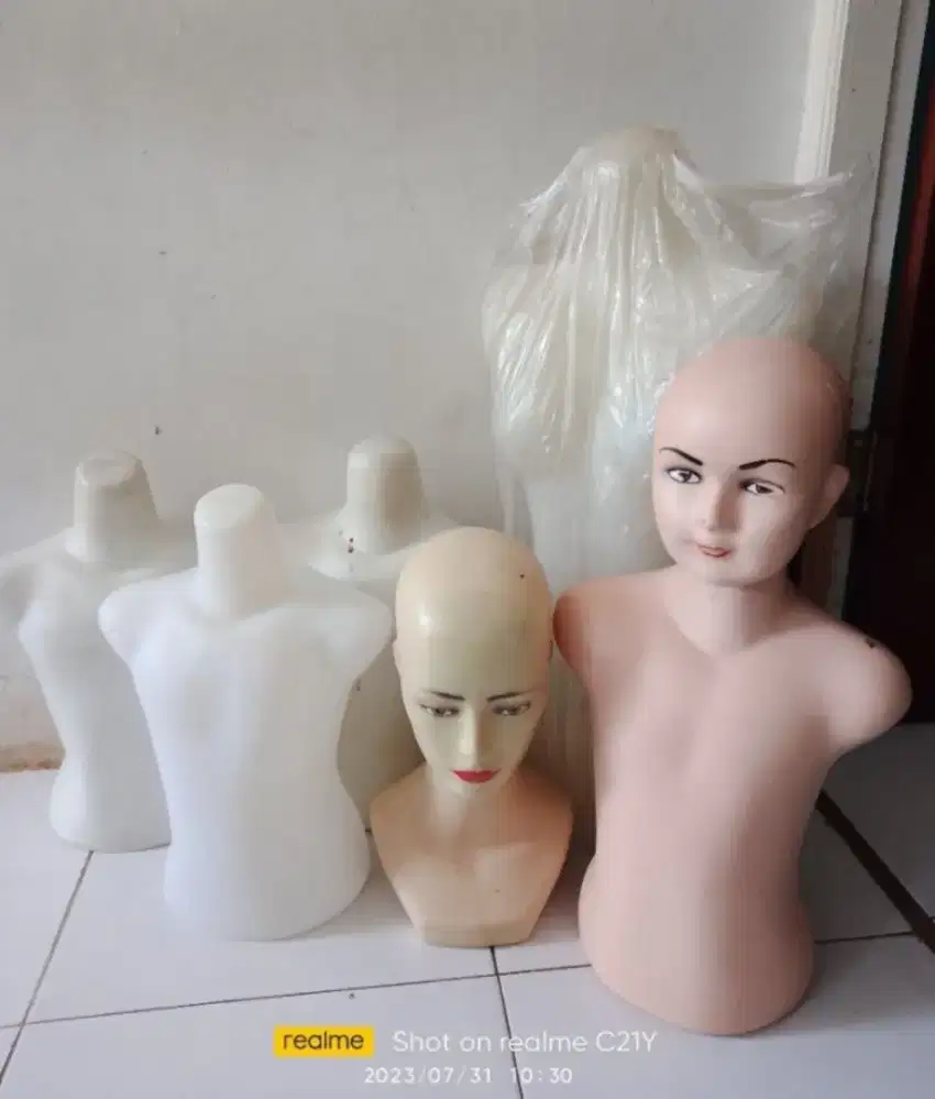 patung /manekin baju dan hijab