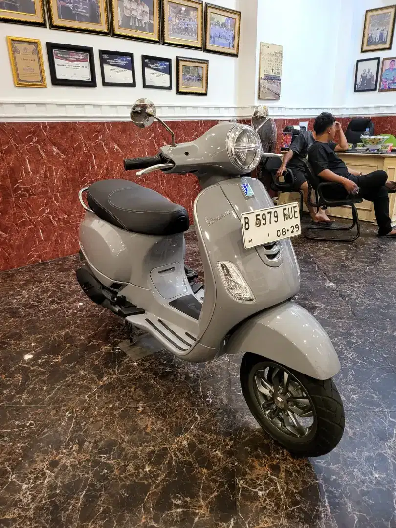 KM LOW VESPA LX 125  /GARANSI MESIN DAN FREE SERVICE 6X